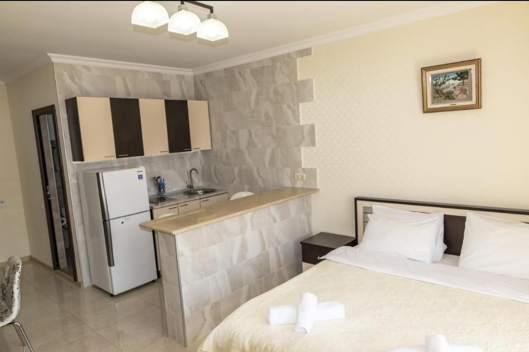 Apartment Orbi Lux Батуми Экстерьер фото