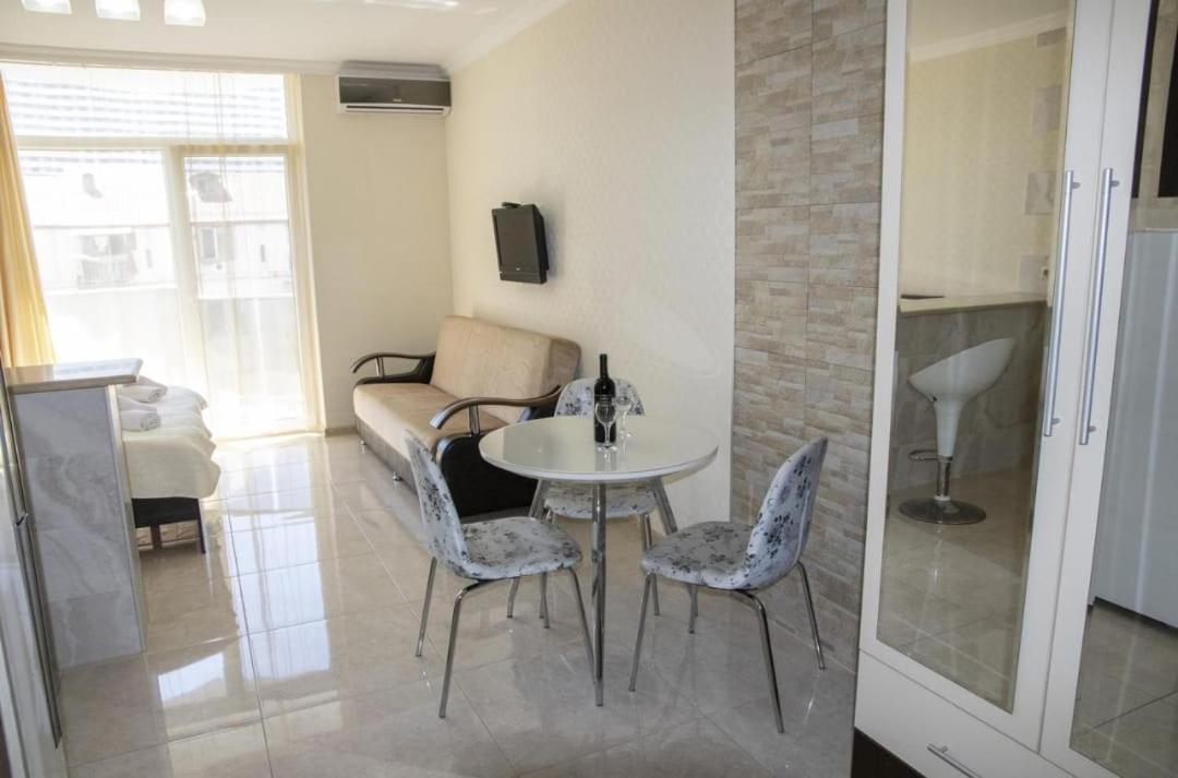 Apartment Orbi Lux Батуми Экстерьер фото